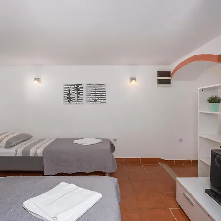 Apartments Villa Temer Pinezici  Exterior photo