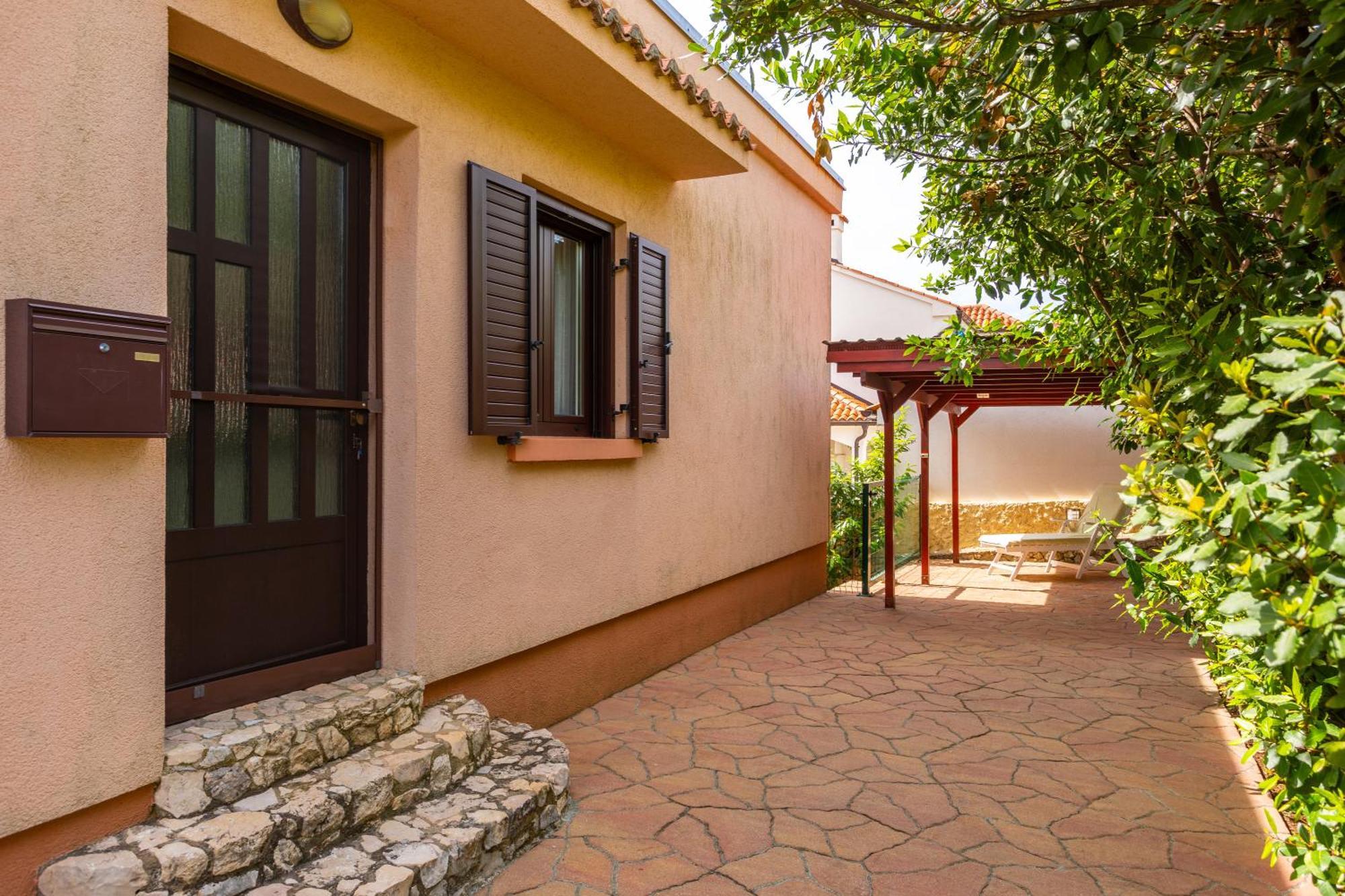 Villa Temer Pinezici (Krk)